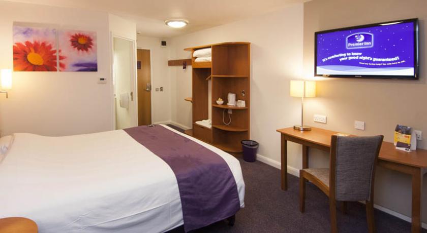 Premier Inn Chester Central - North מראה חיצוני תמונה