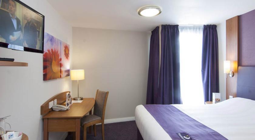 Premier Inn Chester Central - North חדר תמונה