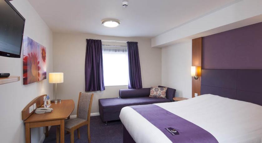 Premier Inn Chester Central - North מראה חיצוני תמונה