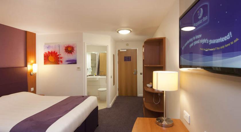 Premier Inn Chester Central - North מראה חיצוני תמונה